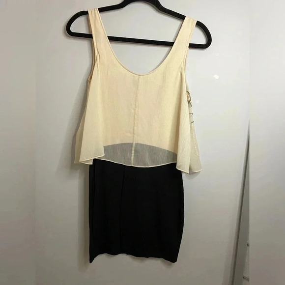 Lipsy London  - Beaded black and cream dress - US4 - Picture 4 of 4